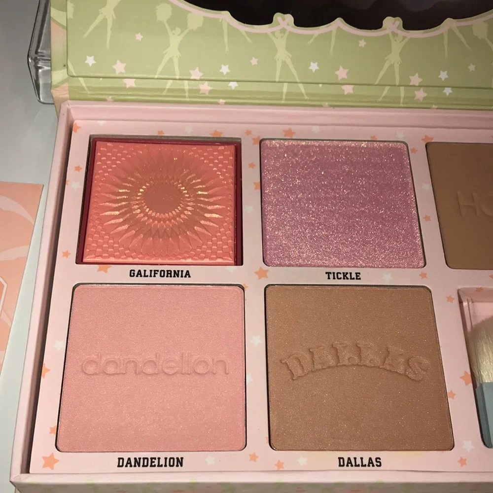 Benefit- Cheekleaders pink squad blush,bronze and highlight palette NEW - Picture 4 of 12